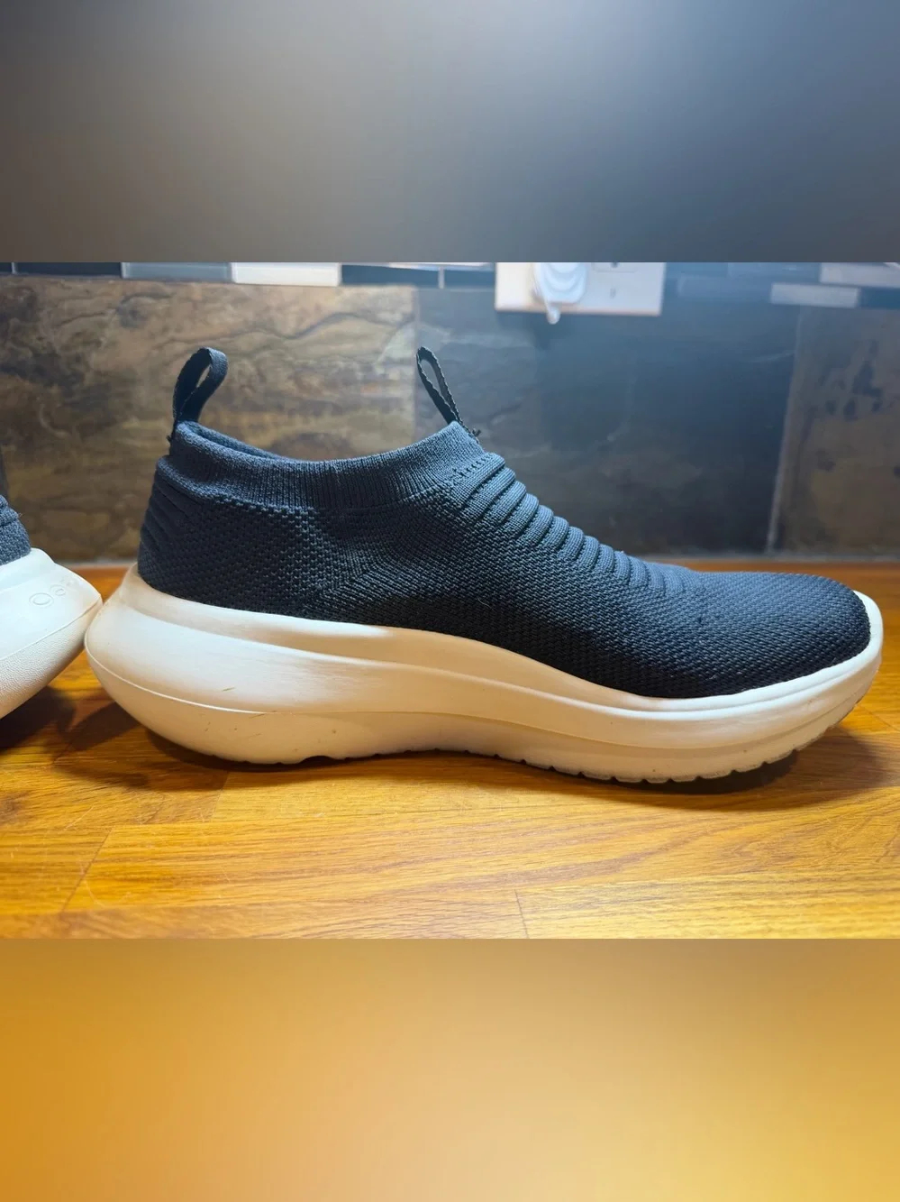 OOFOS OOmy Zen Black Recovery Shoe Slip-On - see measurements and read fully